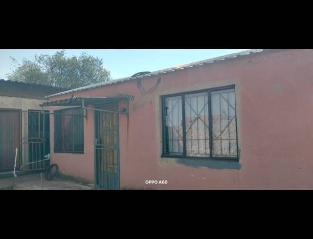 2 BEDROOM HOUSE FOR SALE IN PALM RIDGE